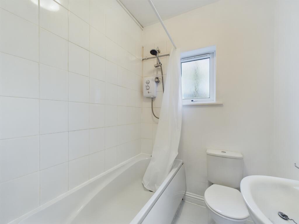 CAM01909G0-PR0156-STILL004