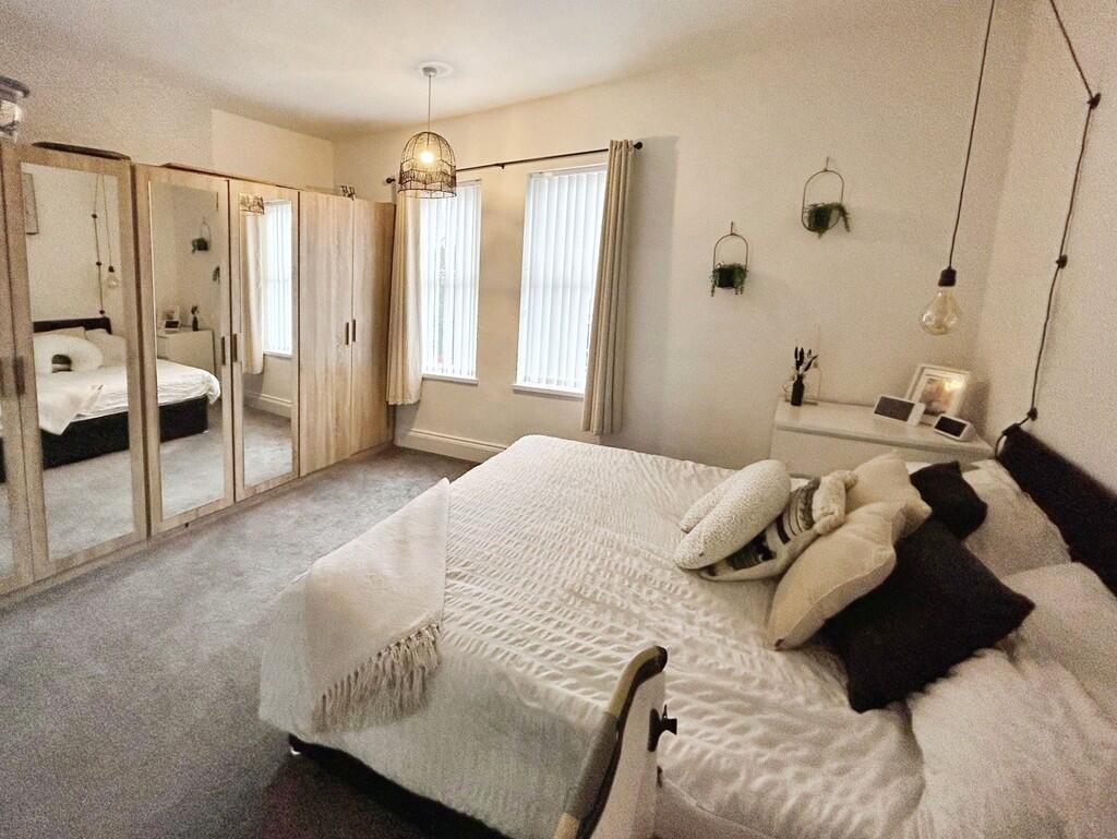 b24ca726-WhatsApp...