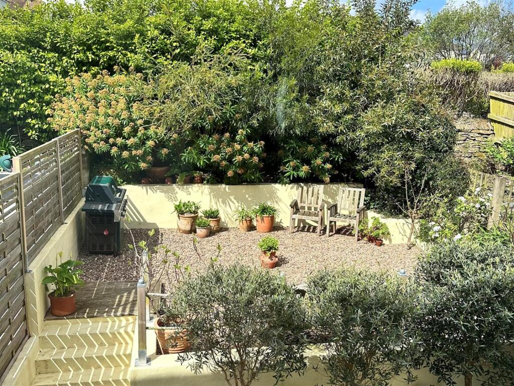 v garden.jpg
