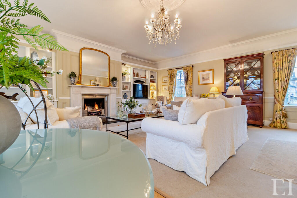 8632598-interior2...