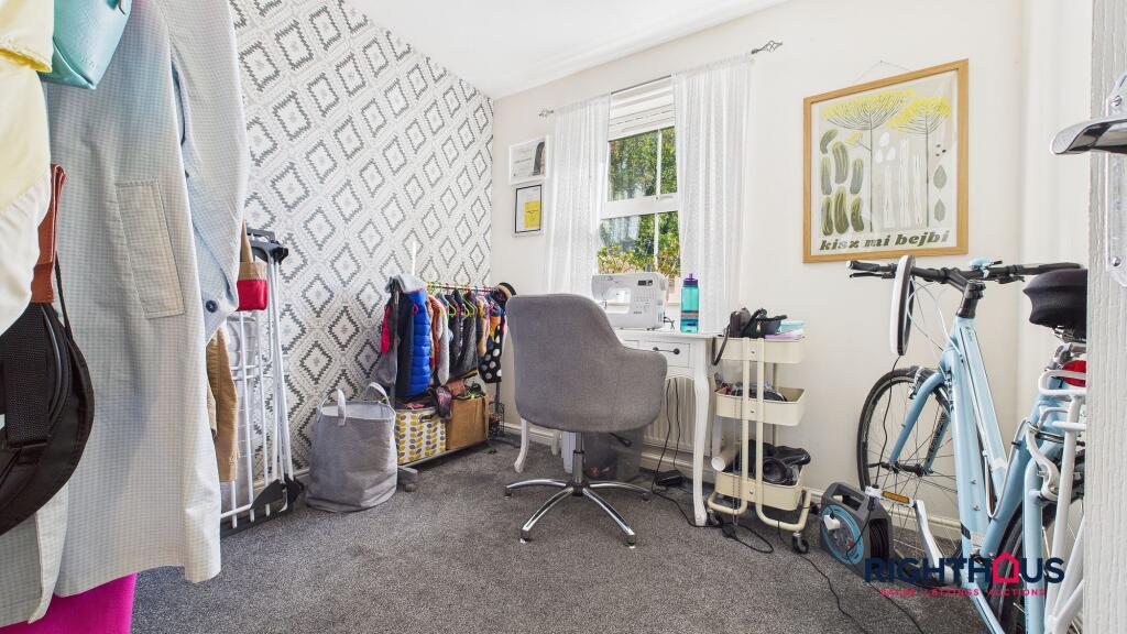 Bedroom/Study
