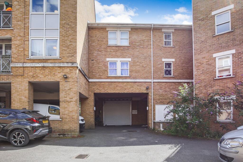 Flat 12, 22-24 Great Western Road, London W9 3NN