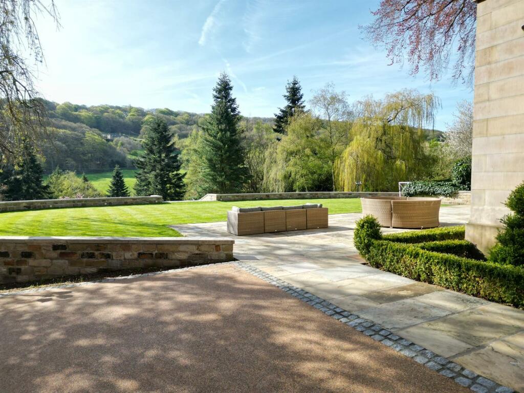 27. gARDEN 3.jpg