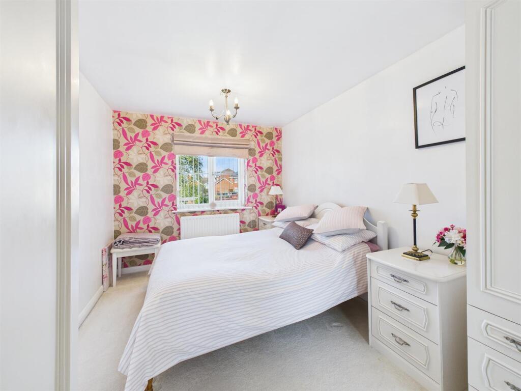 Bedroom: