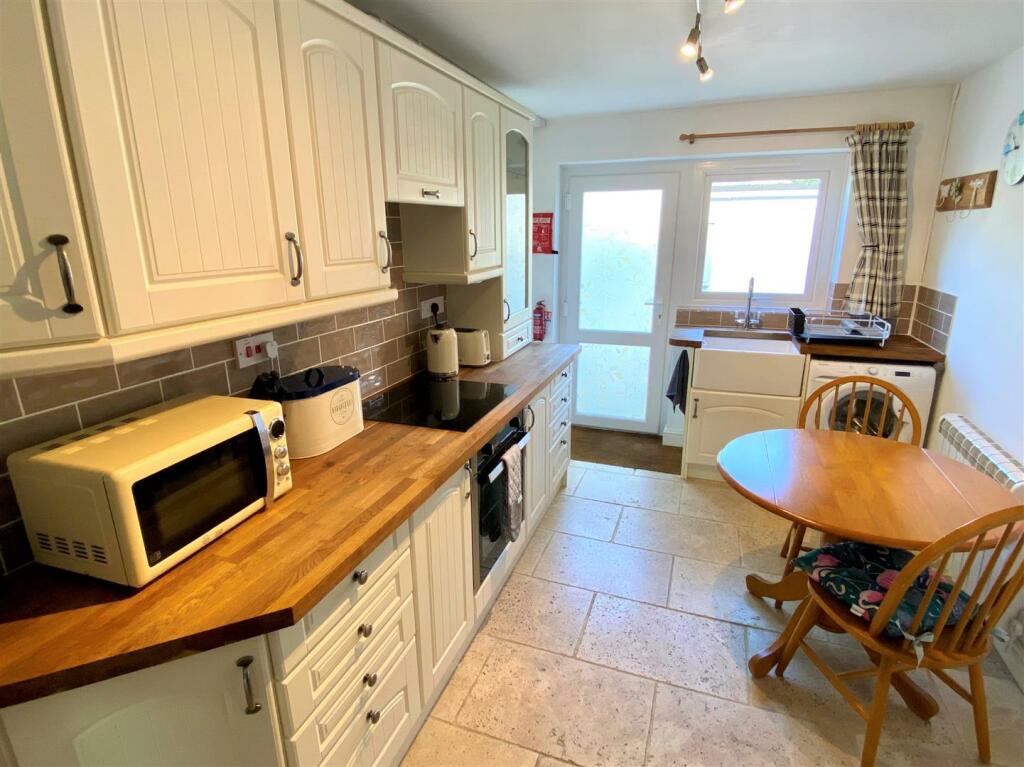 Sparrow Cottage Kitchen