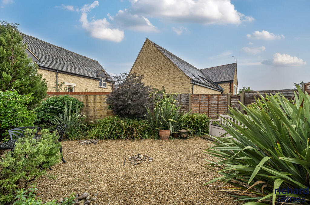 107f2ffb6e7a4631b457068d77584350