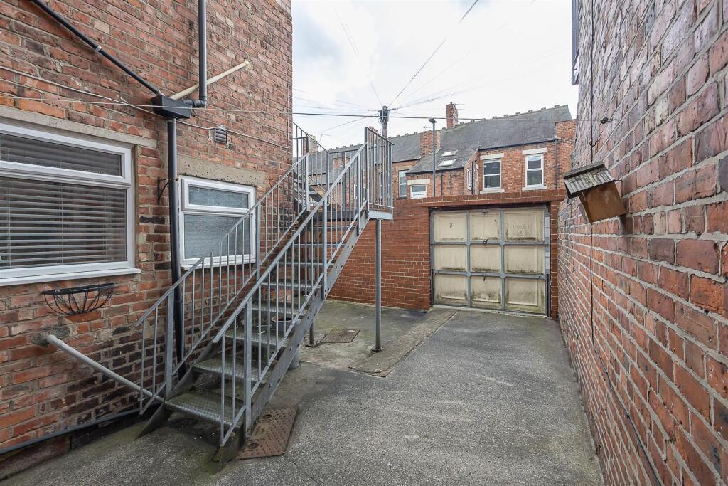 Shared Rear Yard