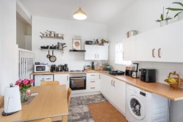 12a South Parade Kitchen Living