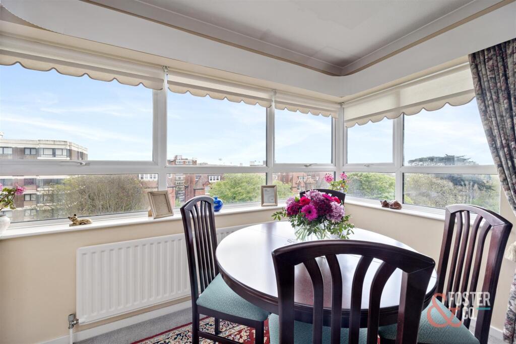 Eaton Gardens, Veric, 42-011.jpg