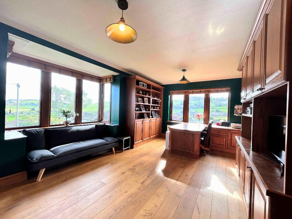 Bedroom 4/Office