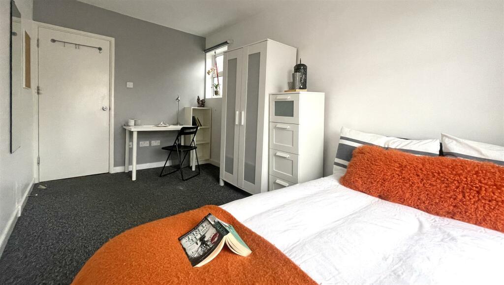 student-5-bed-house-portsmouth-margate-road (14).J