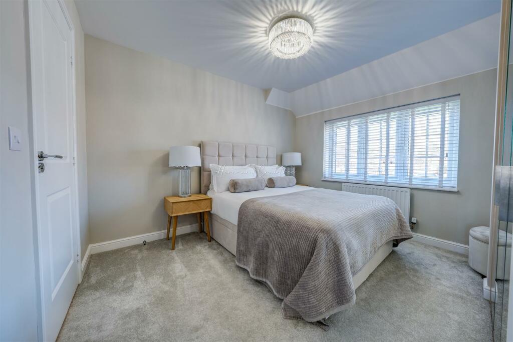 Y Deri Duon, Lisvane, HernCrabtree (10).jpg