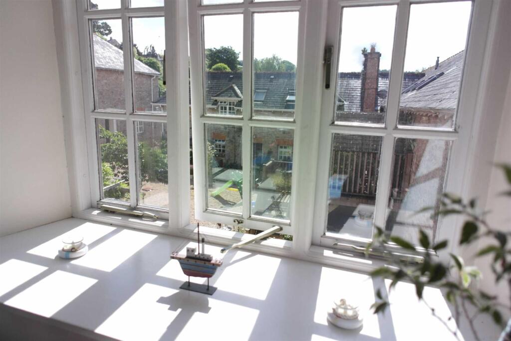 Outlook to courtyard