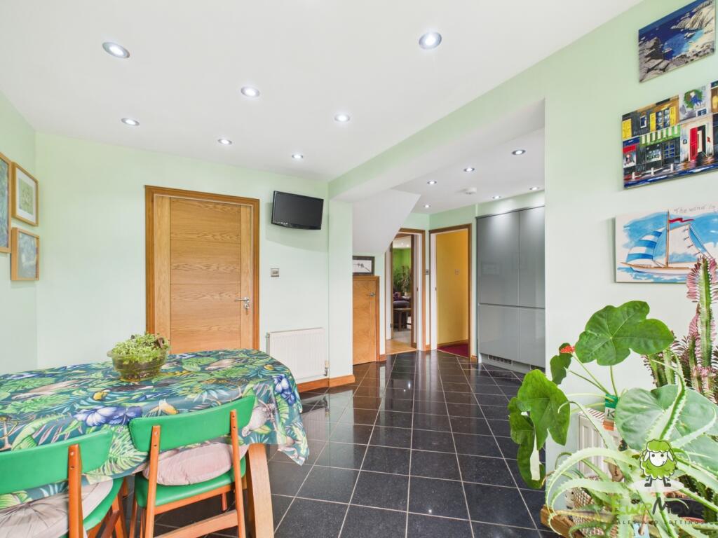 EweMove Estate Agents Basingstoke - Lavender Road 