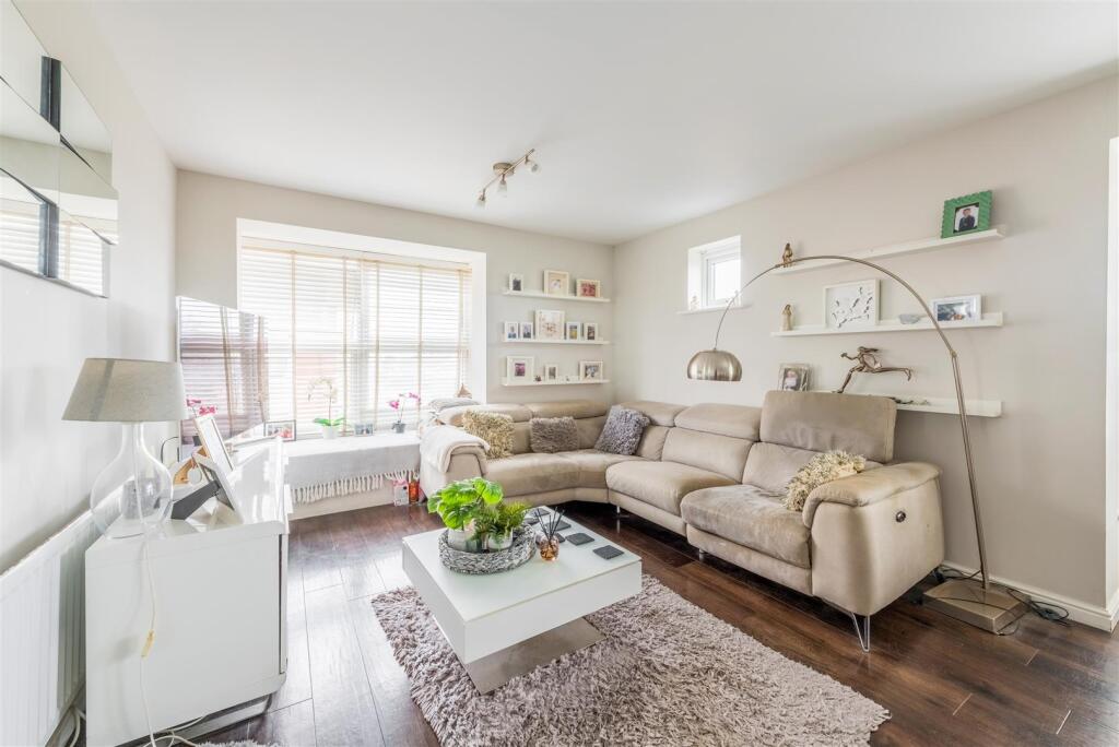 Flat 11 Penzance House-8.jpg