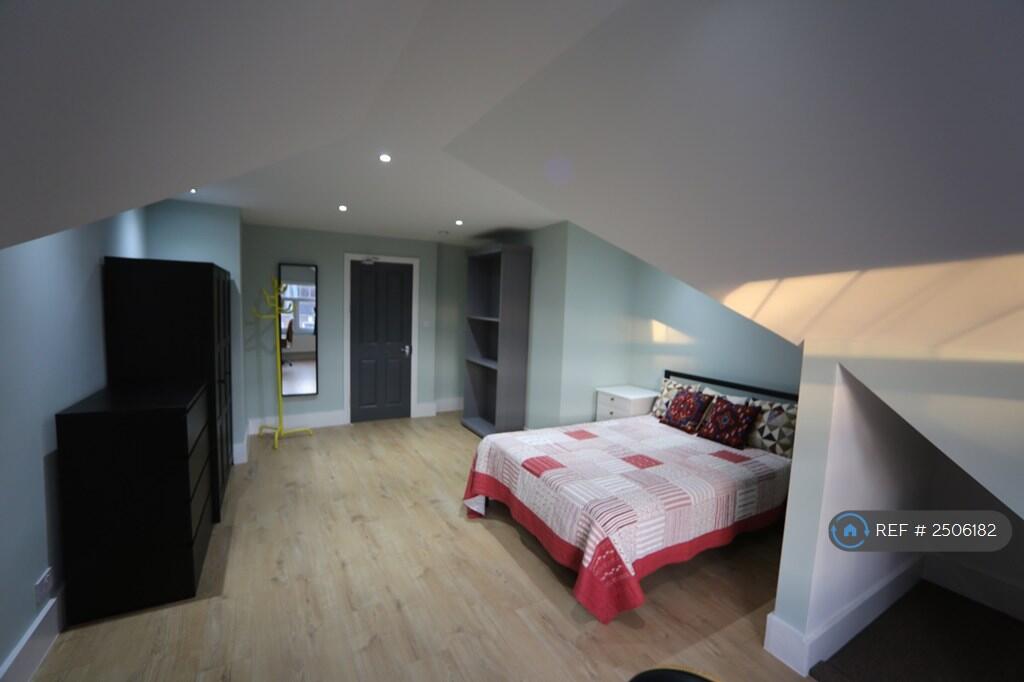 Room 6 - £950