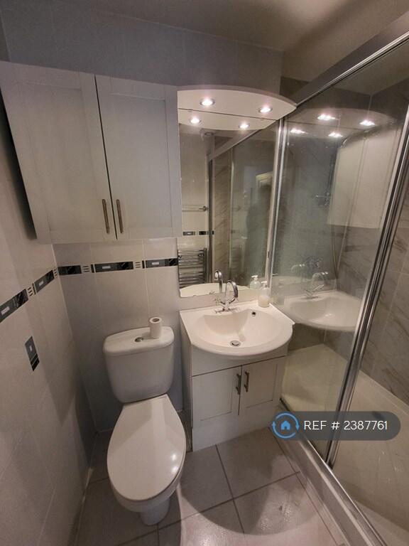 Ensuite Bathroom