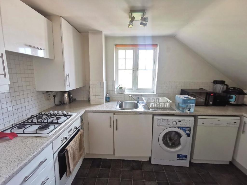 9 kitchen.jpg
