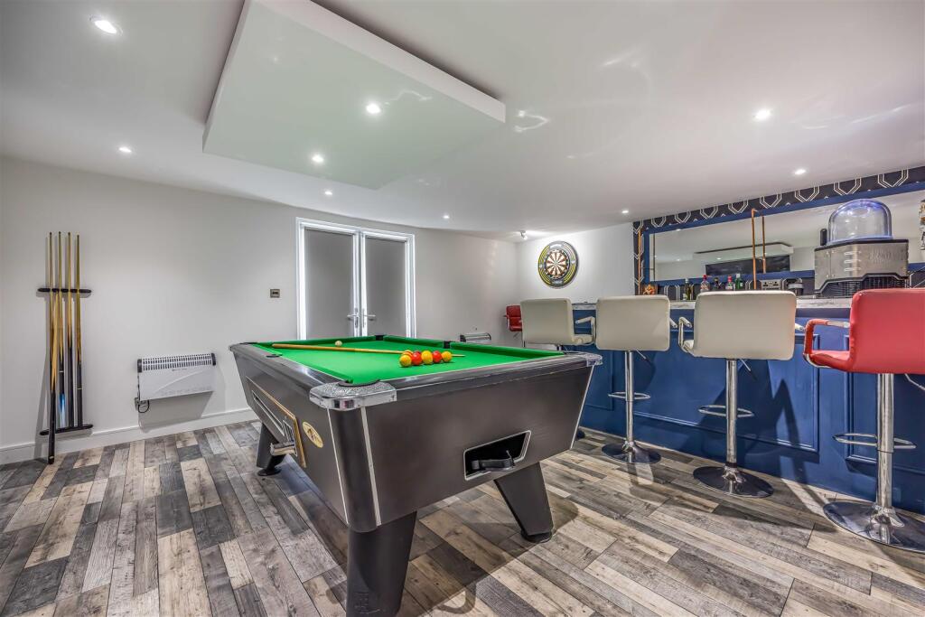 46 Kingscote Road, Waterlooville-Small-PorticoMark