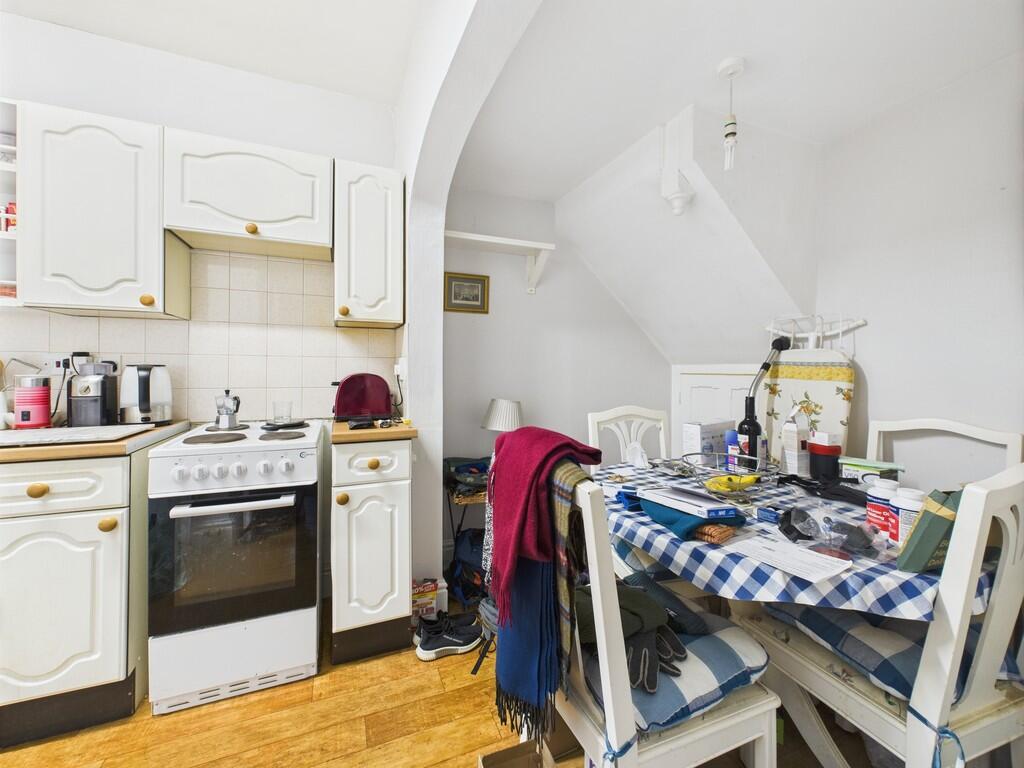 CAM03974G0-PR0163...