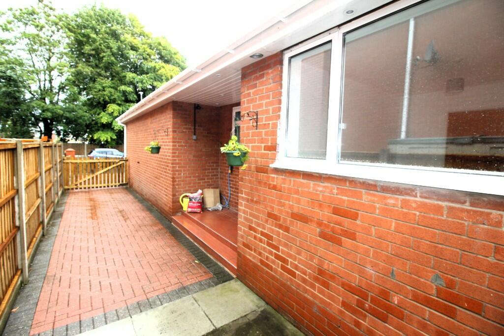 Rear Yard (b) 