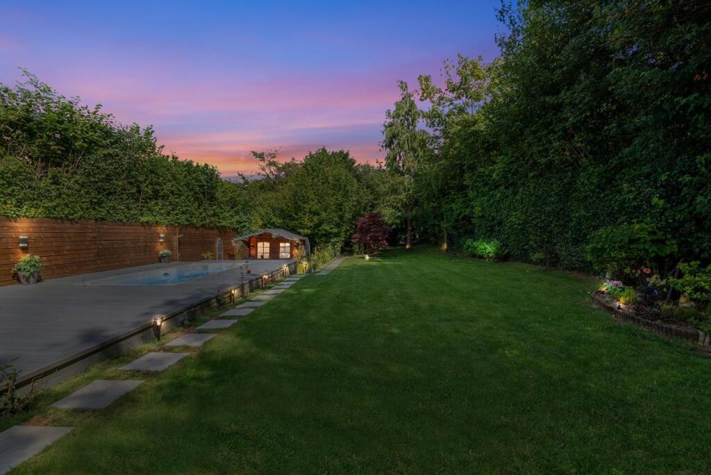 DOWNS WAY, (21)-twilight.jpg