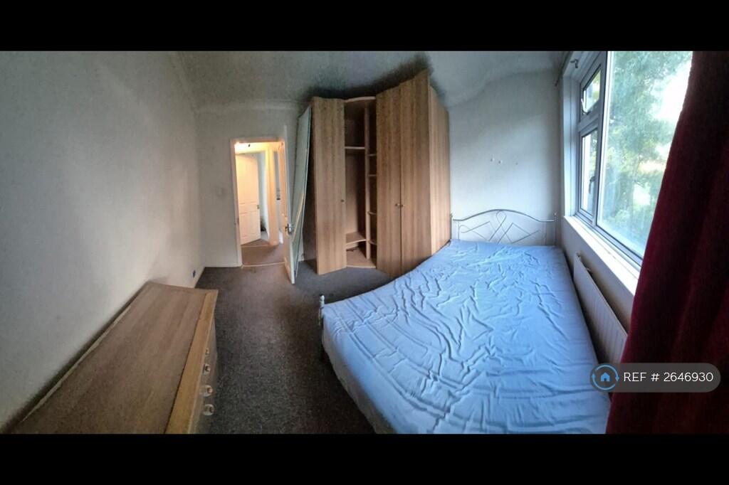 Bedroom 1 (Master Bedroom)