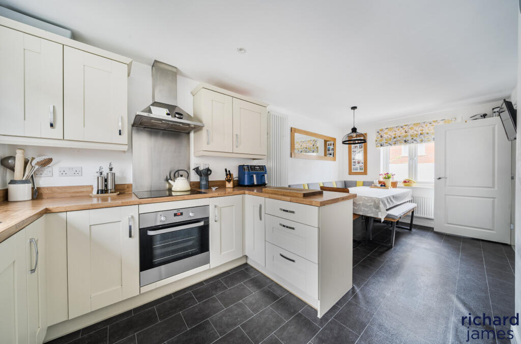 8f758e24f6cd400e9d0b4e44f08edbc1