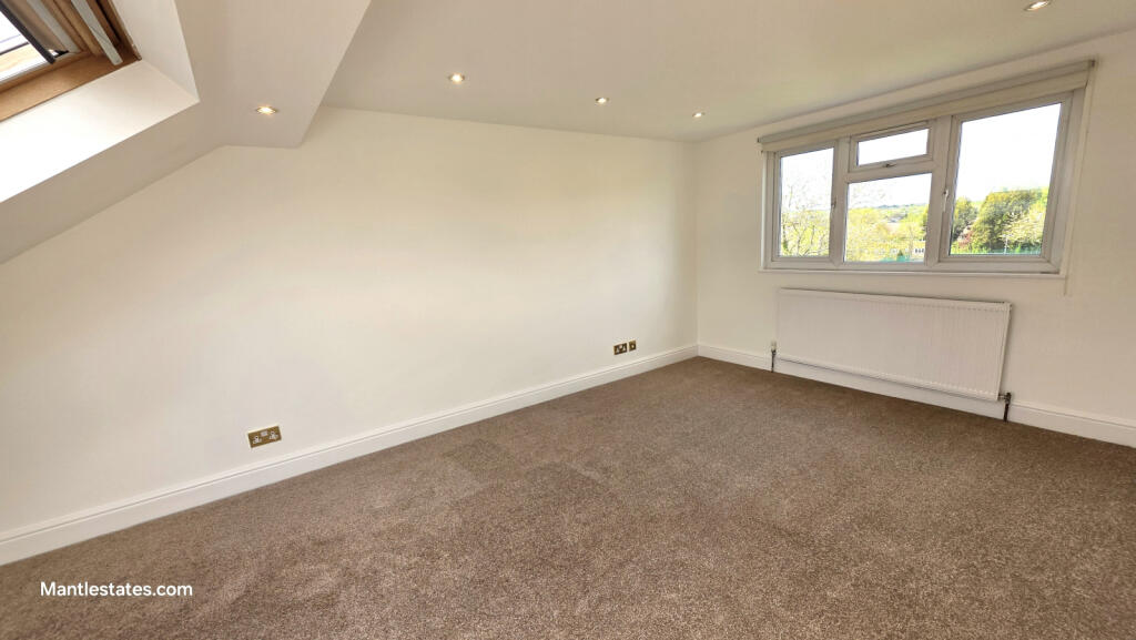 LOFT BEDROOM (4)
