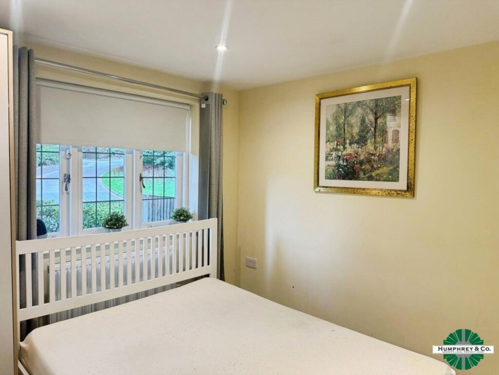 pbox-bedroom-347267.jpg