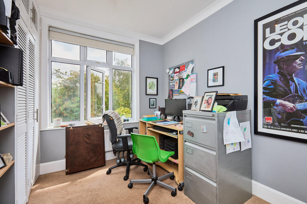 Edward Knight 202...