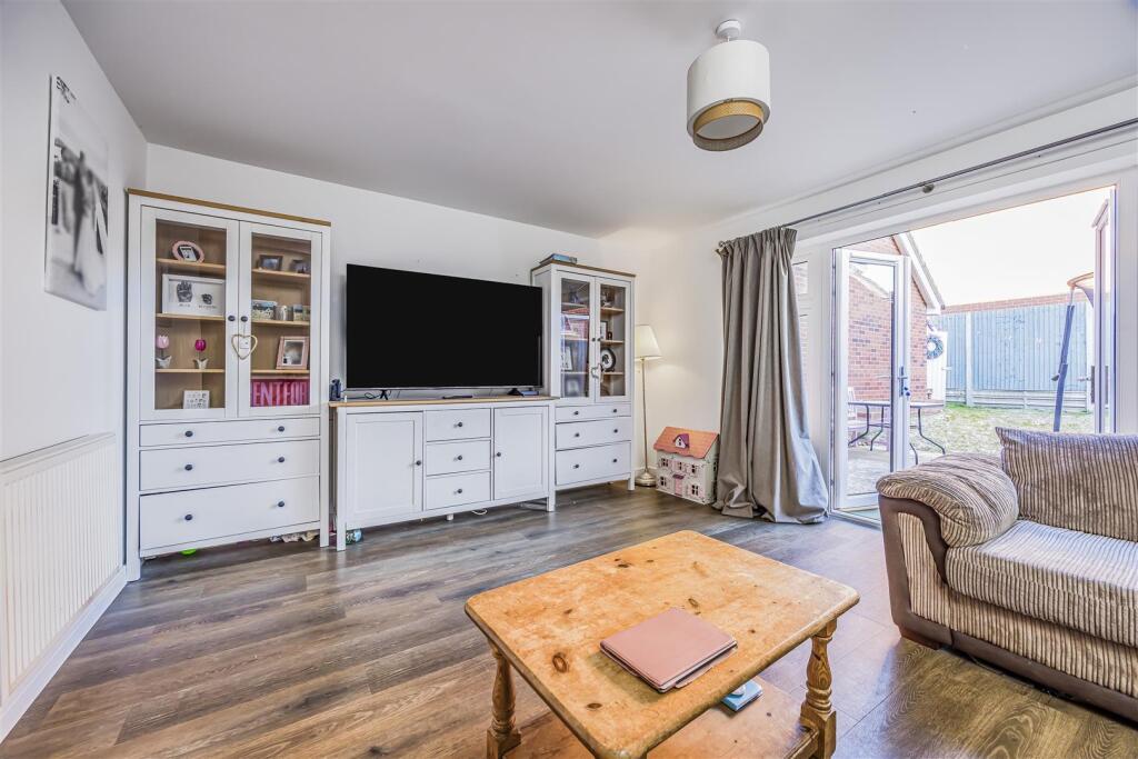 37 Admiralty Crescent, Havant-PorticoMarketing-Nex