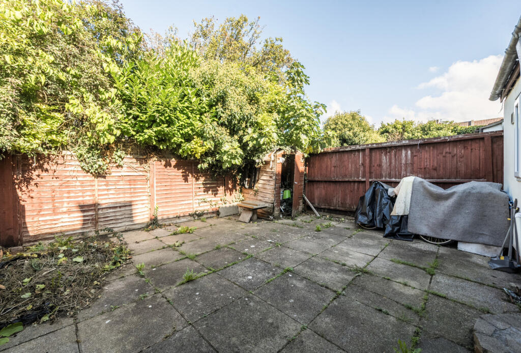 1355372-4-68d3d59...