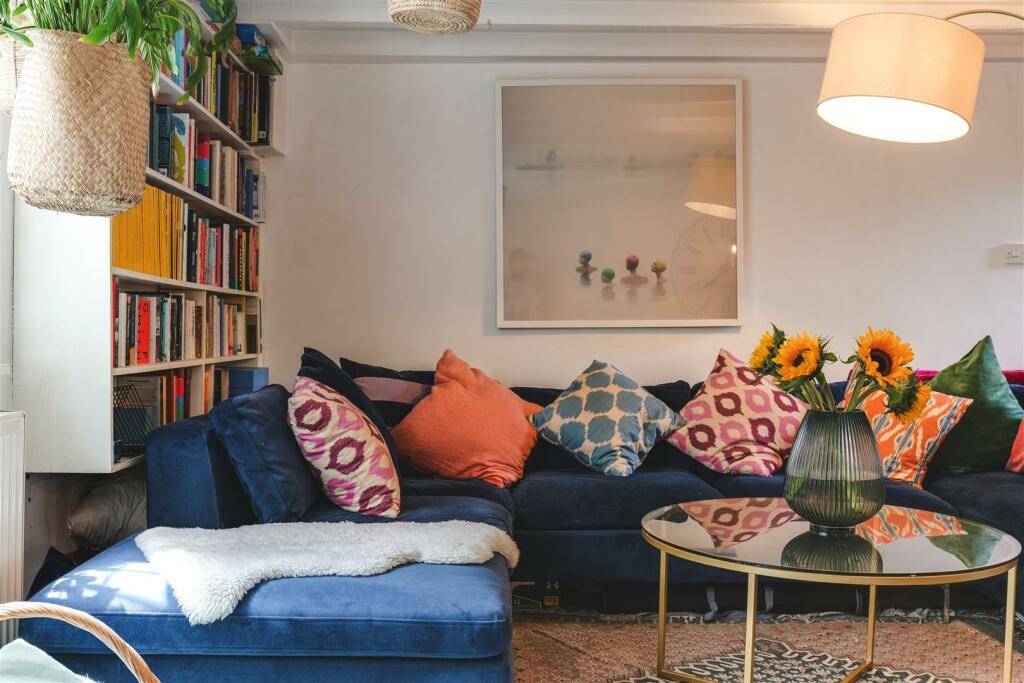 6a Median Road-12.jpg