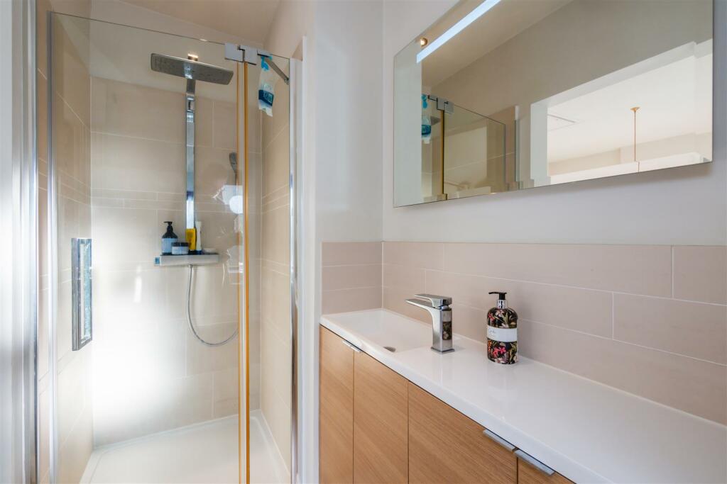 En Suite Shower Room
