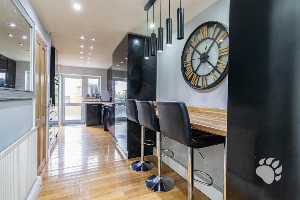 Kitchen/Breakfast Room