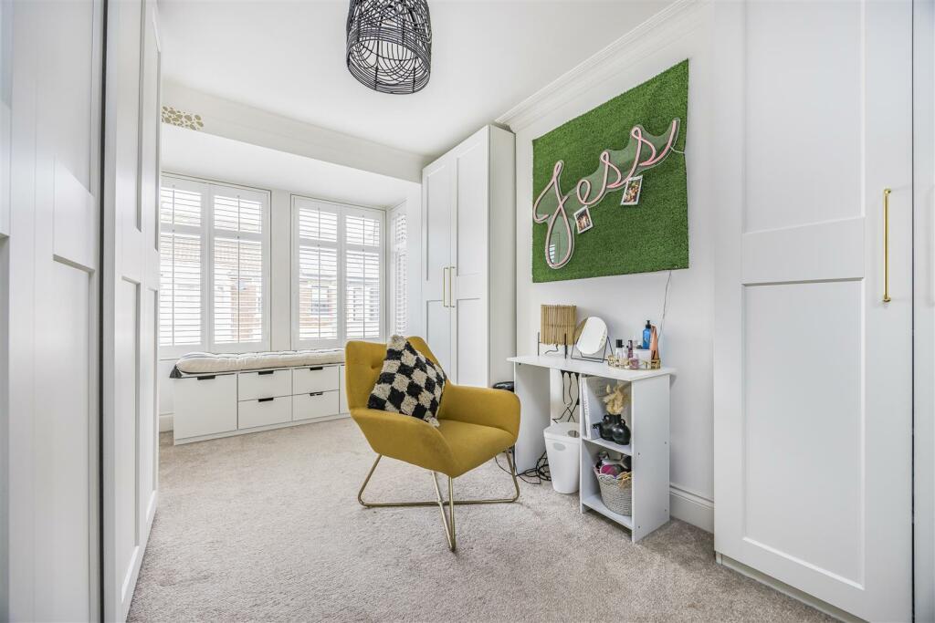 20 Cedar Grove, Baffins-PorticoMarketing-SarahOliv