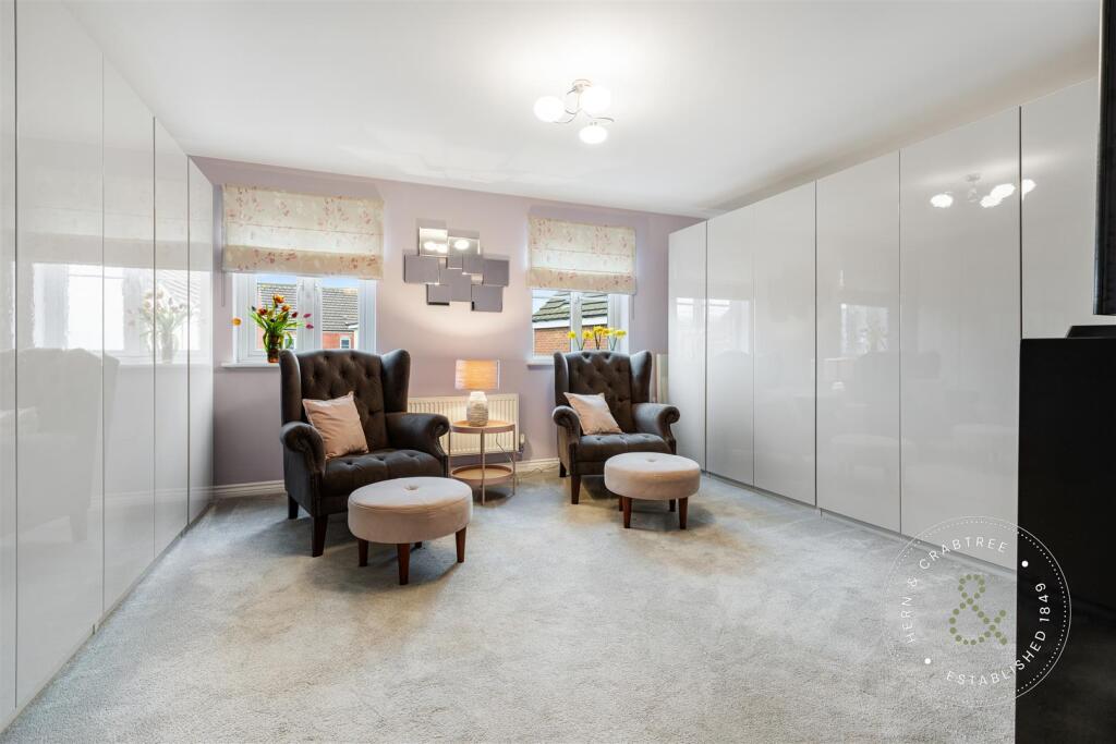 Ffordd Nowell, Hern Crabtree (12).jpg