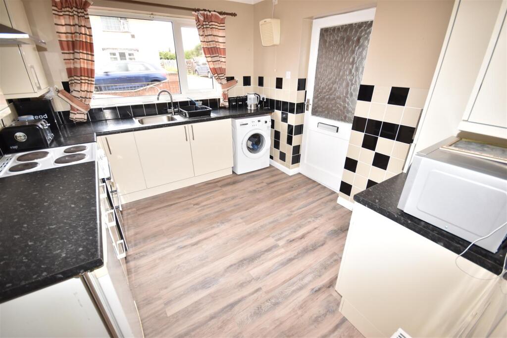 Fitted Kitchen