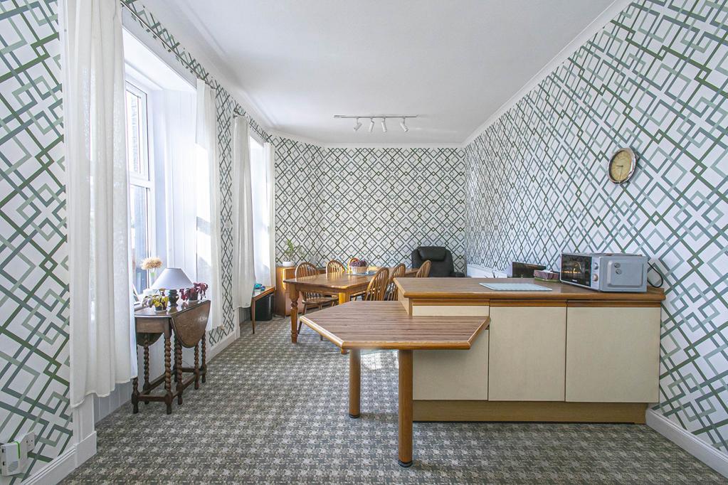 KITCHEN TO DINING
