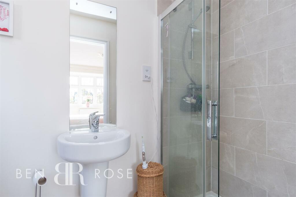 Master Ensuite