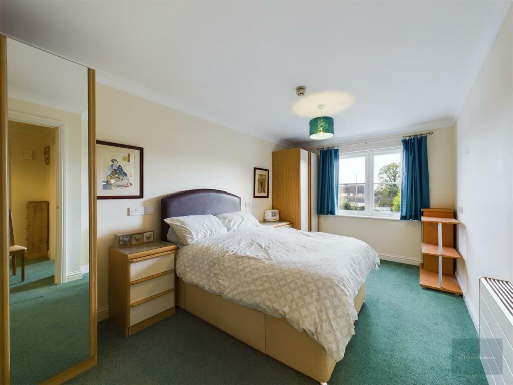 CAM02540G0-PR0076-ST