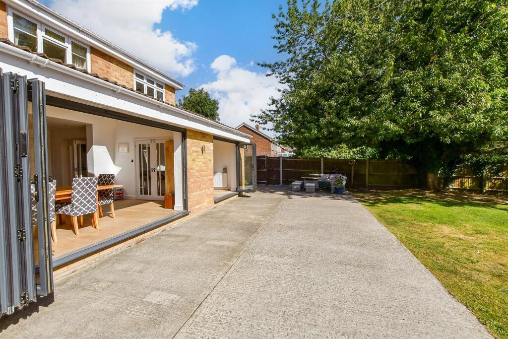 Patio / Decking
