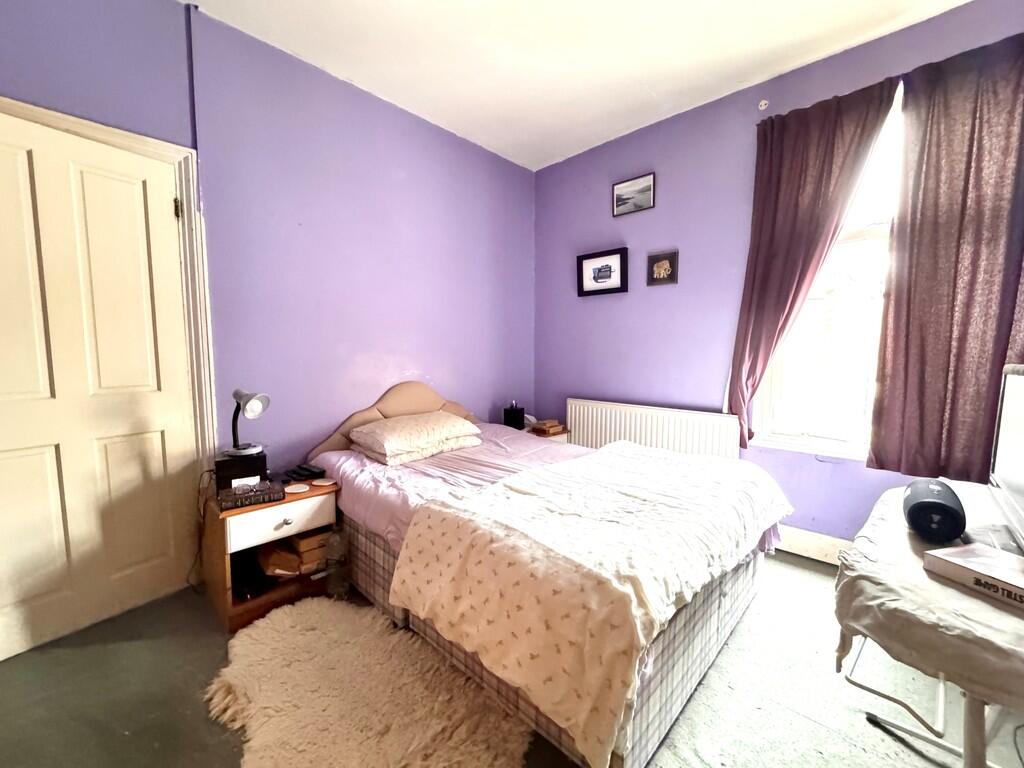 8a Hamlet Road be...