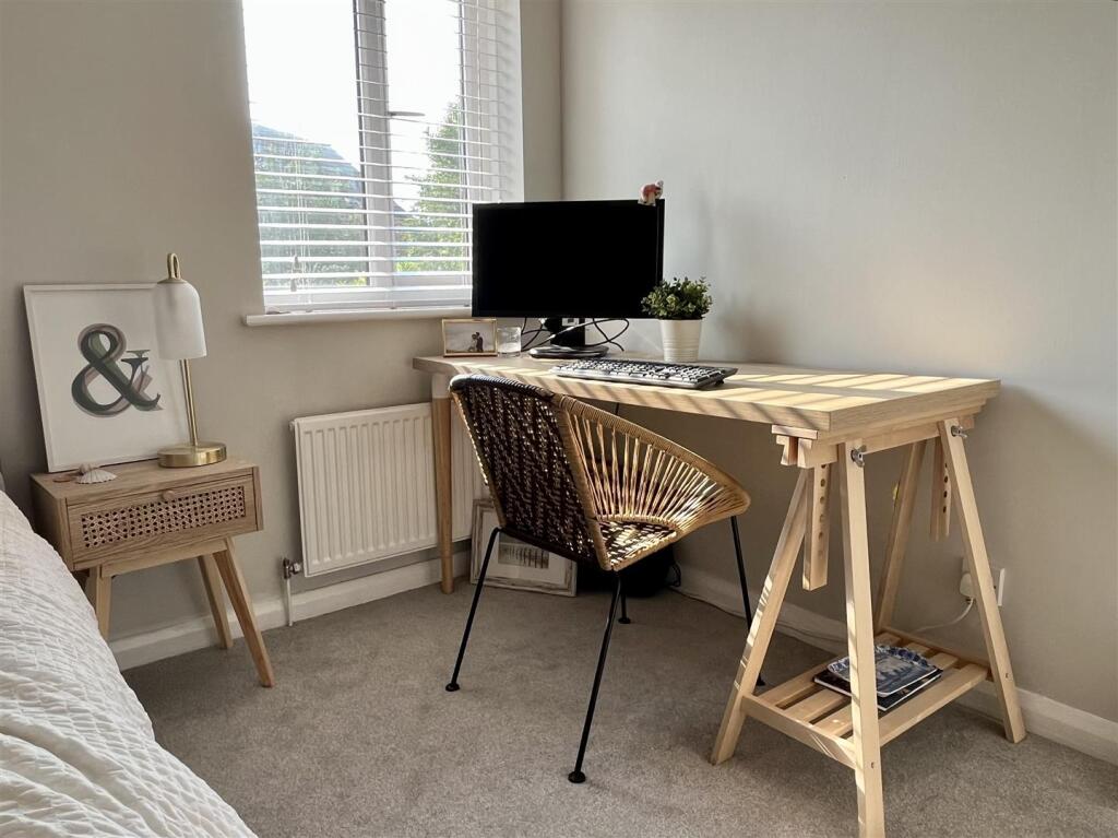 BEDROOM 2