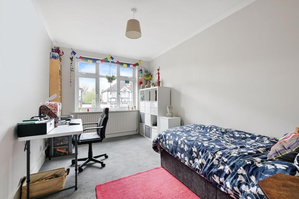 STONELEIGH AVENUE (10).jpg