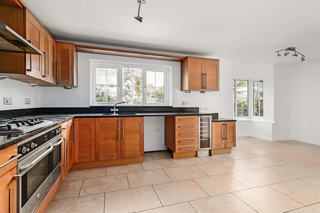 Kitchen/Breakfast Room
