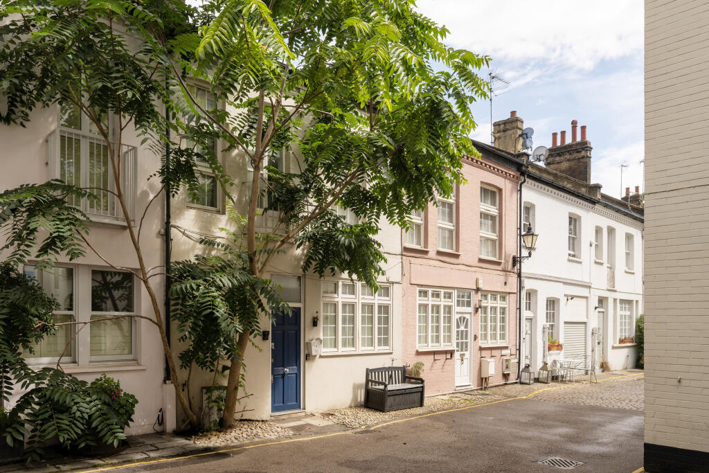 The Private Realtor-18 Ovington Mews-2_Lo