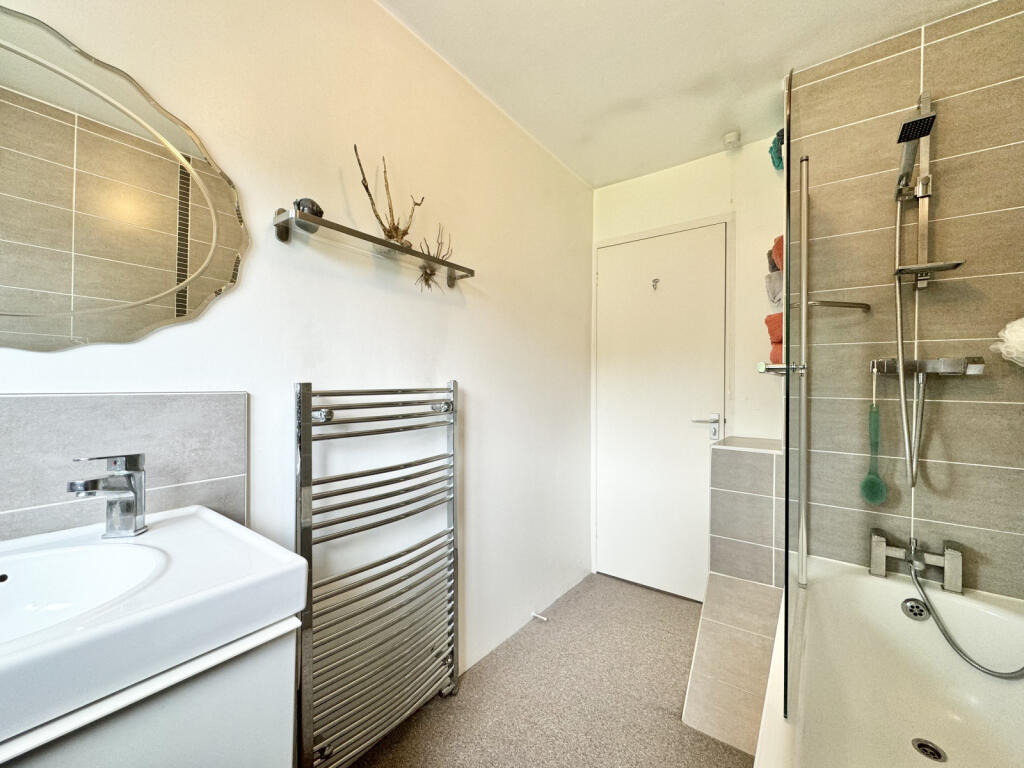 Akeaman Residential