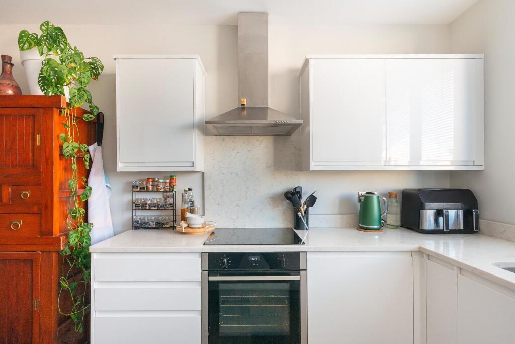 1B4RTN - Kitchen A.jpg